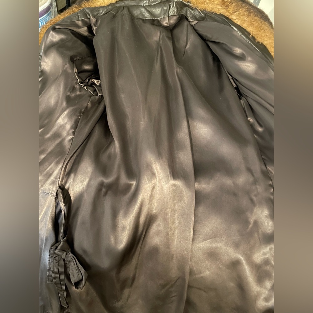 🤎Vintage Leather & Fur Coat GUC - Picture 8 of 8